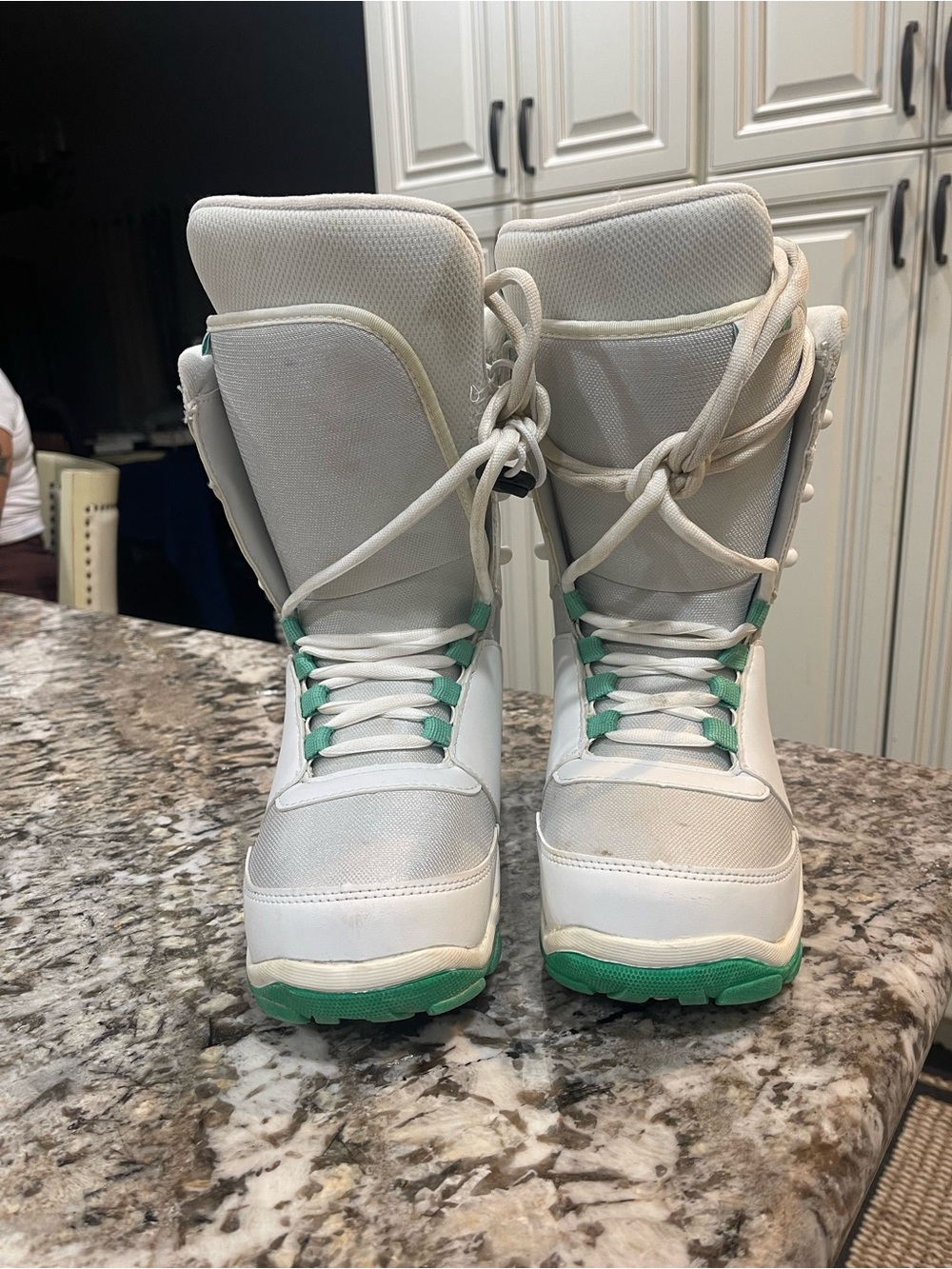 Lamar Women’s Snowboard Boots | Size 7 | Worn twice | White & Mint